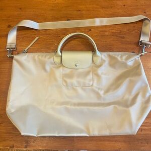 Longchamp Neo Le Pilage 18 inch nylon large travel bag with strap